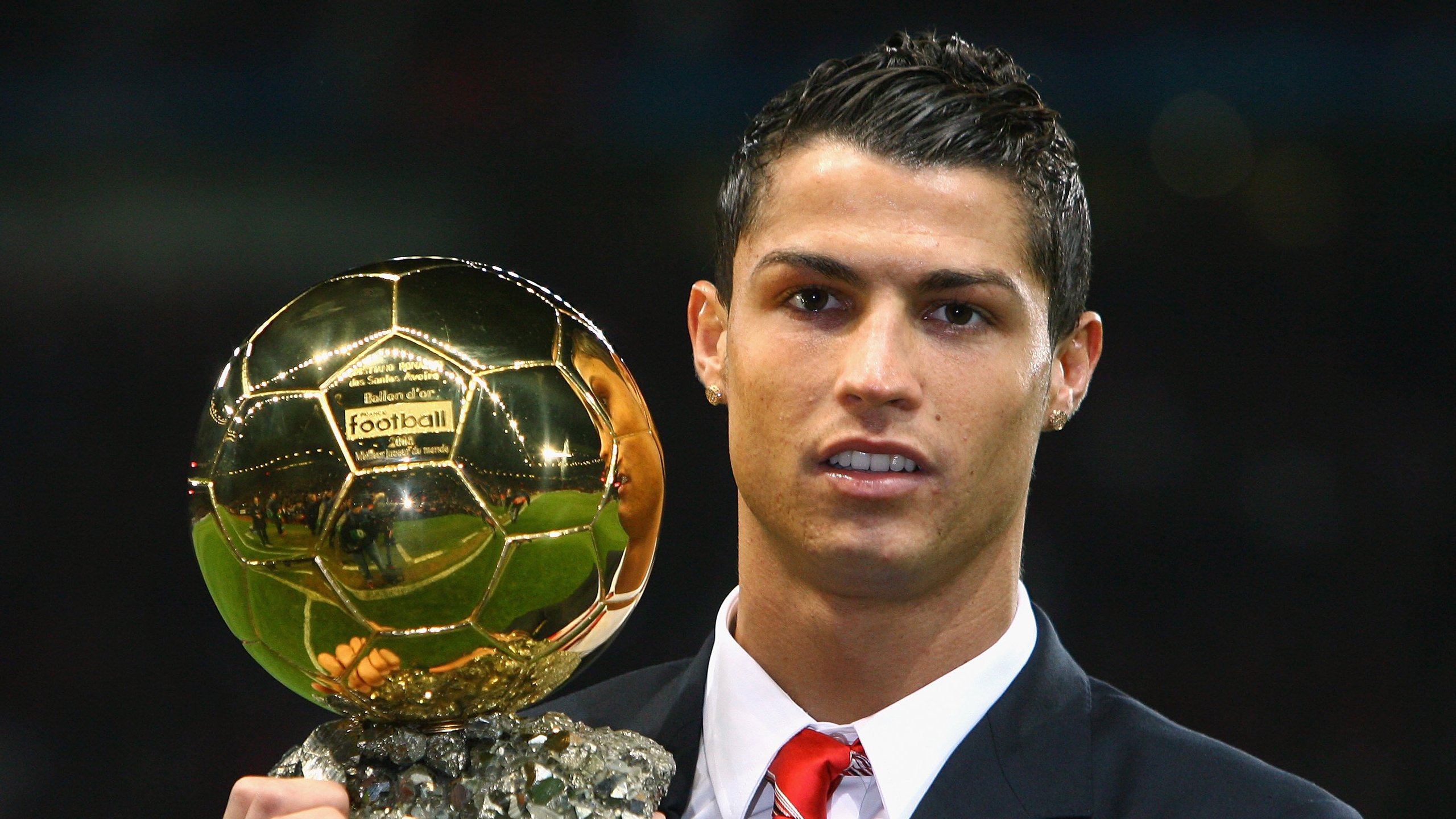 世界杯后:本届首次出现“父子同届世界杯不同队” 被写进冷知识榜